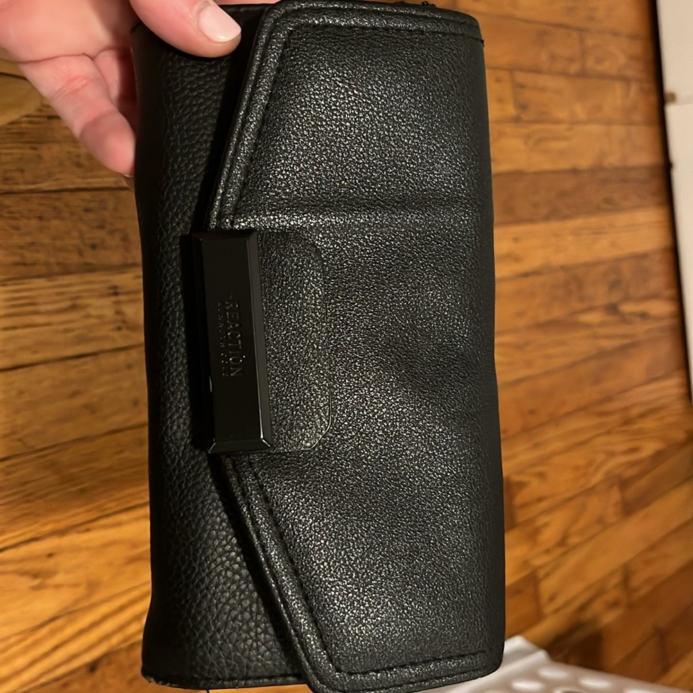 Kenneth Cole Wallet - Picture 2 of 8
